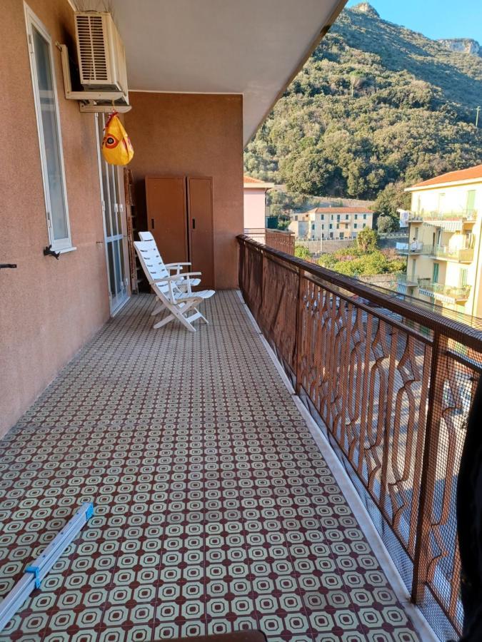 Vreni Lodge Finale Ligure Buitenkant foto